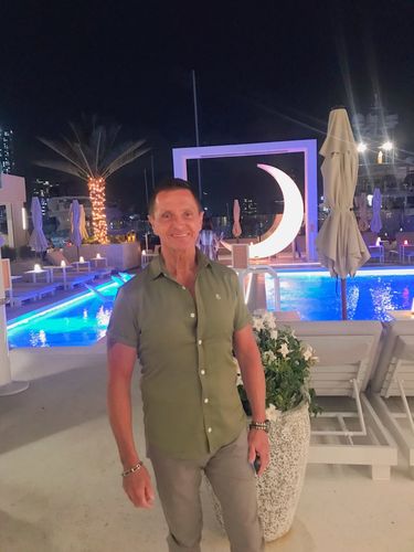 Customer photo review of Men's Muscle Fit Short Sleeve Shirt - Envy Green