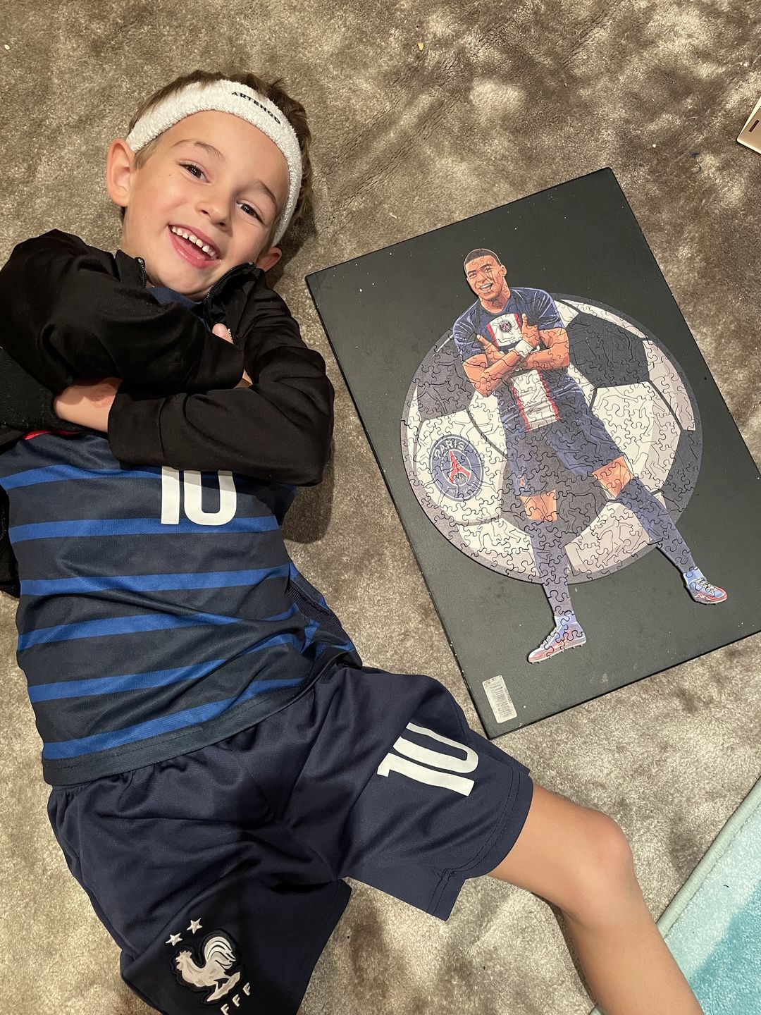 Customer photo review of Kylian Mbappé - Official Wooden Puzzle