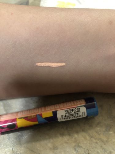 Customer photo review of Delineador de Ojos Cora