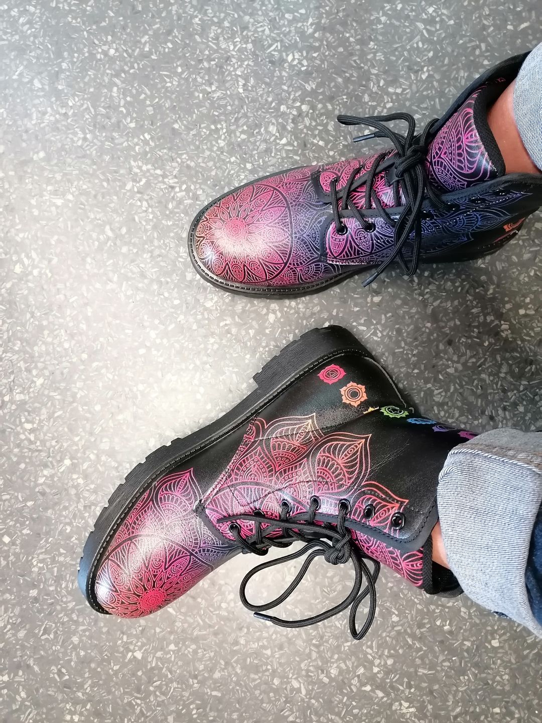 Customer photo review of Boots Chakra