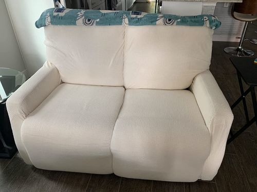Customer photo review of 「🎉CYBER WEEK 40% OFF」4/6/8 Pieces Stretch Non-Slip Recliner Chair Cover