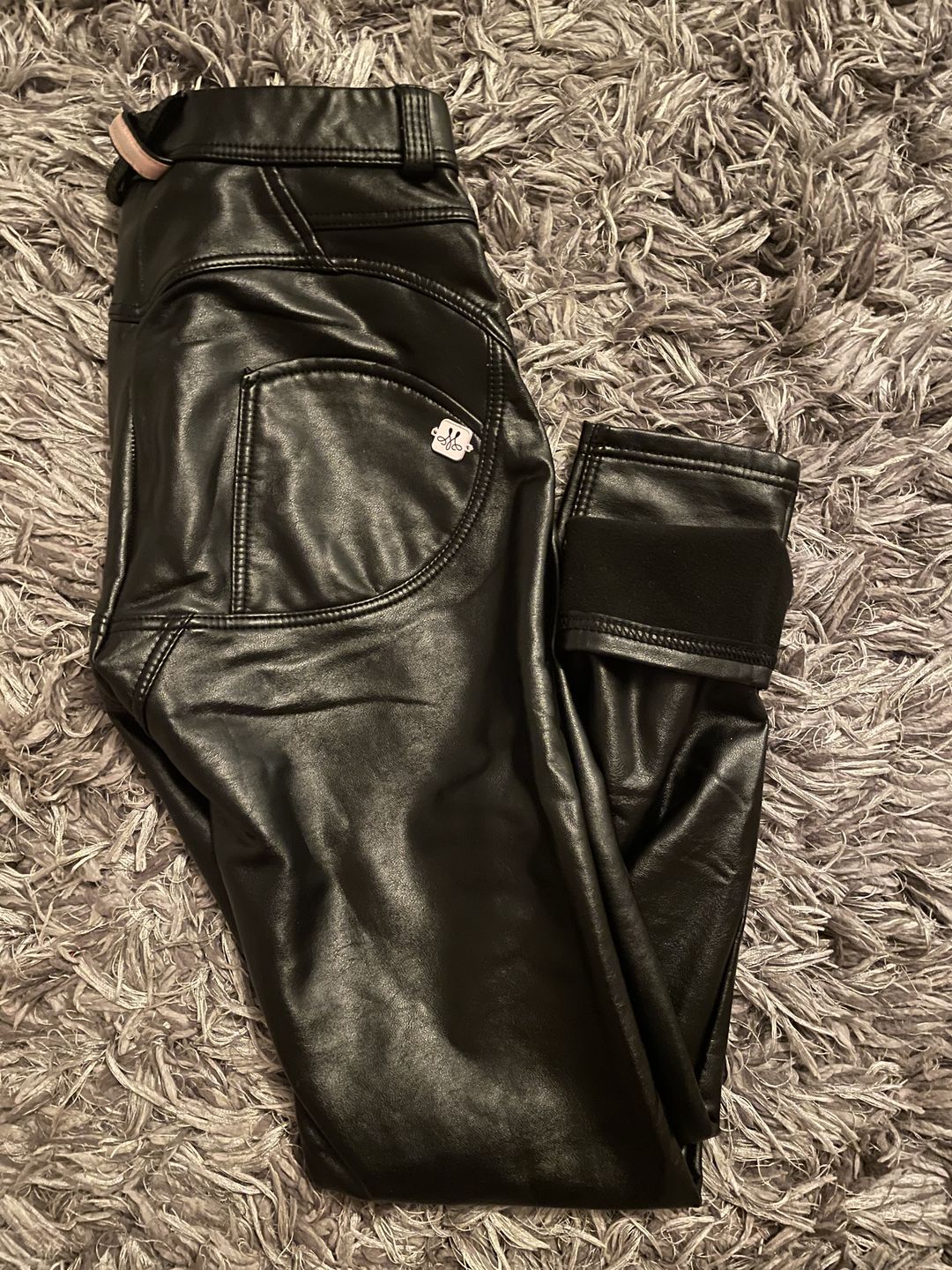 Customer photo review of MW Pu-Leder Schwarz