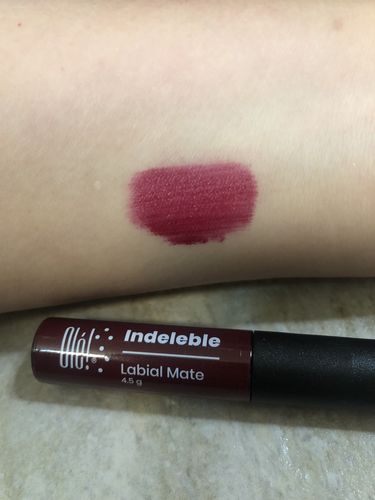 Customer photo review of Labial Indeleble Olé! Cereza, 4.5 g