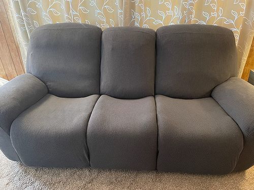 Customer photo review of 「🎉CYBER WEEK 40% OFF」4/6/8 Pieces Stretch Non-Slip Recliner Chair Cover