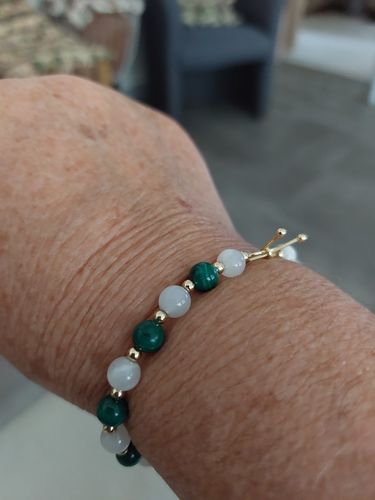 Customer photo review of Bracelet anti-douleur en malachite et pierre de lune | Or fin