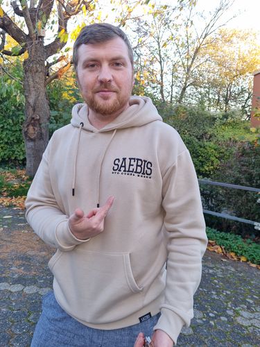 Customer photo review of Lifestyle Herren Hoodie beige mit Stickerei by SAEBIS®