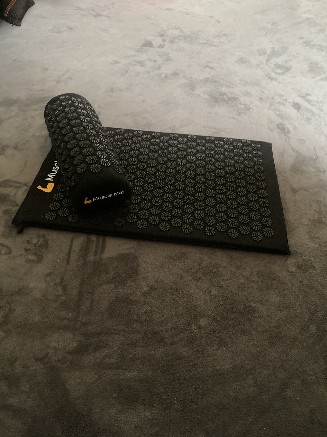 Customer photo review of Muscle Mat Luxury Acupressure Mat With Pillow