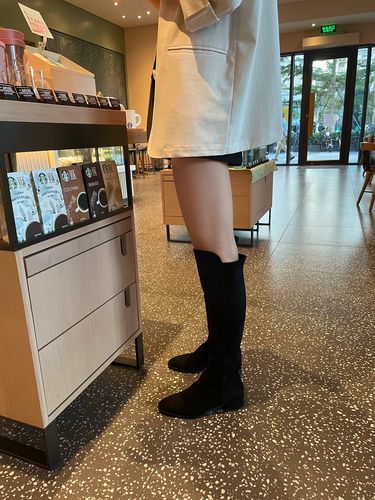 Customer photo review of 7OR9 3.5CM CLASSIC SELF-HEATED LONG BOOTS- Black Peach
