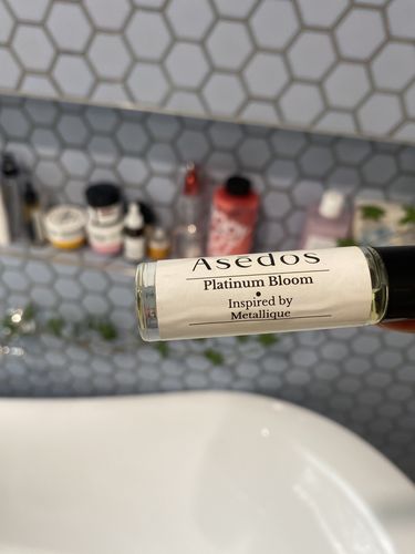 Customer photo review of PLATINUM BLOOM PERFUME OIL