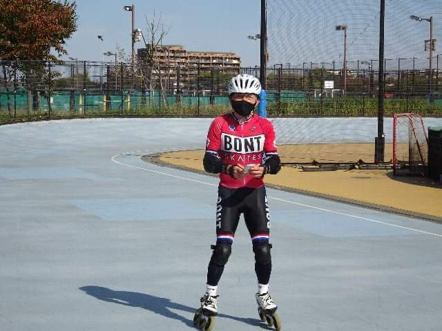 Customer photo review of Retro Neo Inline Speed Skating Suit