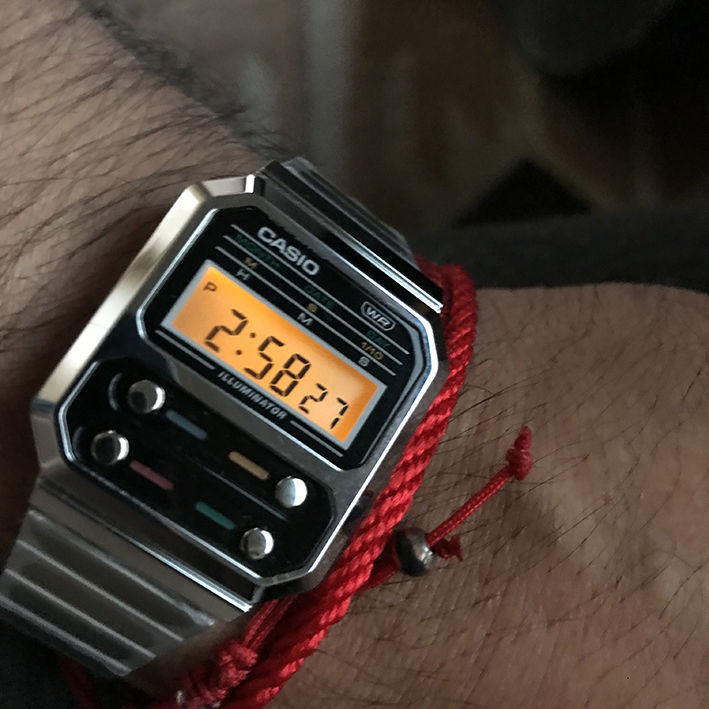 Customer photo review of Reloj Casio Vintage A100WE-1ADF Alien F-100 Reissue Plateado