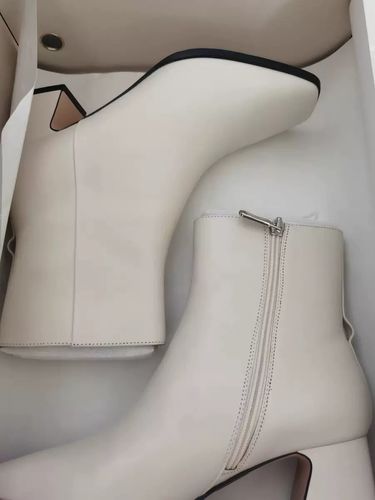 Customer photo review of 7OR9 5CM CLASSIC SELF-HEATED BOOTS - Mochi ice cream