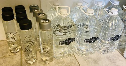 Customer photo review of 1L Sparkling Mineral Water - ZEROPET Bottle (Pack of 12)