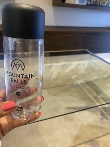 Customer photo review of 330ml Still Mineral Water- ZEROPET Bottle (Pack of 24)