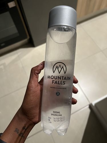 Customer photo review of 500ml Sparkling Mineral Water- ZEROPET Bottle (Pack of 24)