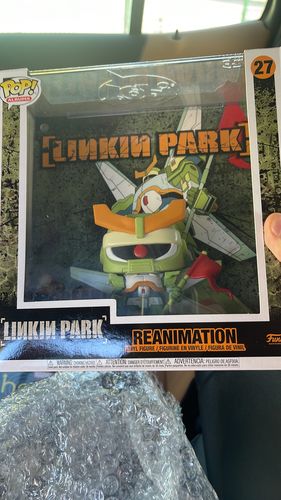 Customer photo review of PREVENTA 27 FUNKO POP albums : Linkin Park reanimation