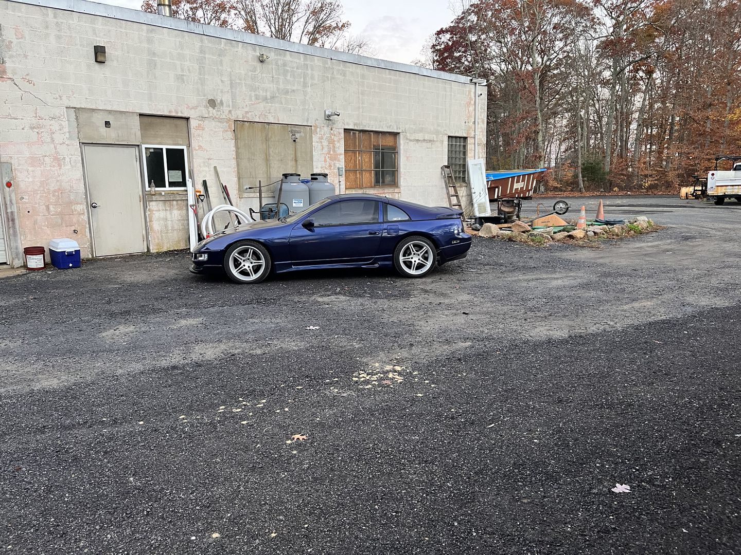 Customer photo review of Glossy Metallic Tanzanite Blue Vinyl Wrap
