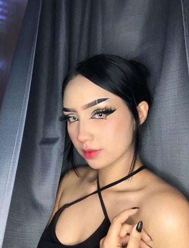 Customer photo review of LA Girl Grey Contact Lenses(12 months of use)