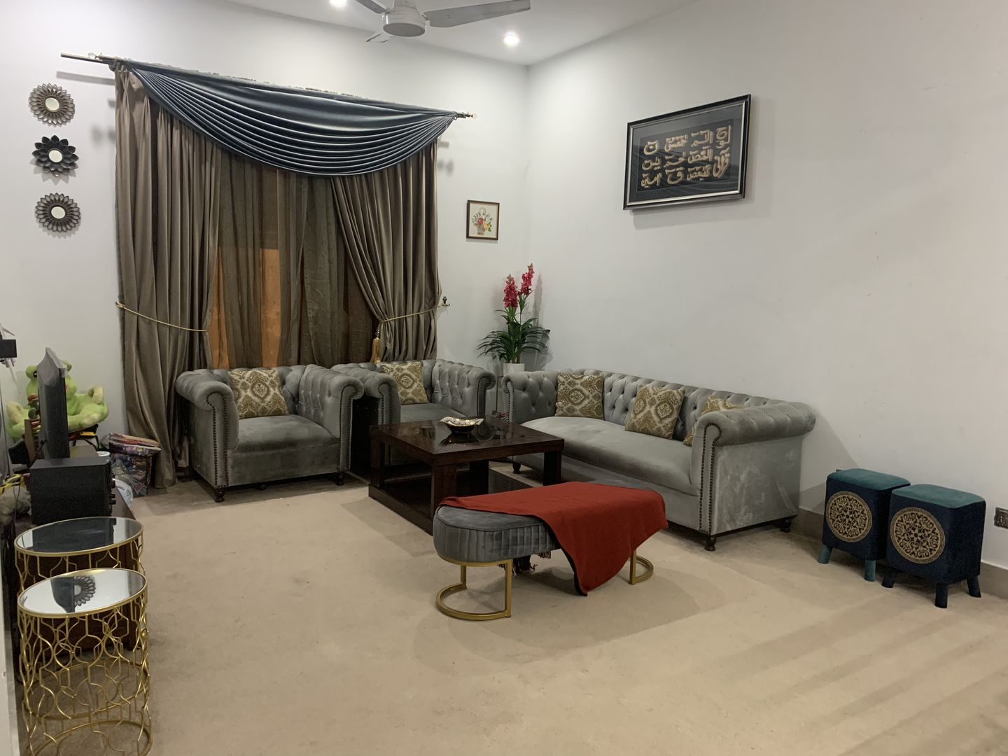 Customer photo review of 3 Seater Luxury Wooden Stool With Steel Stand -480