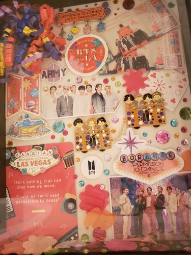 Customer photo review of BTS PTD Concert Set Enamel Pins