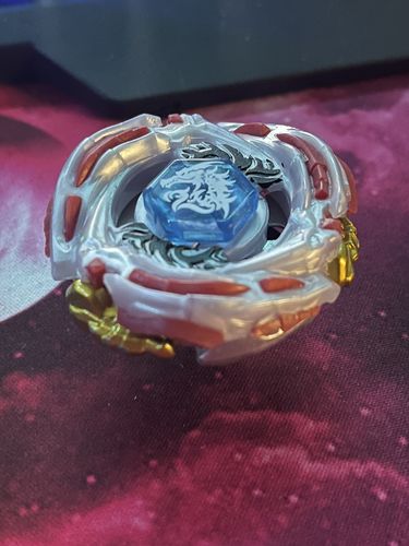 Customer photo review of Takara Tomy Meteo L Drago Beyblade BB-88 LW105LF Metal Masters - With String Launcher