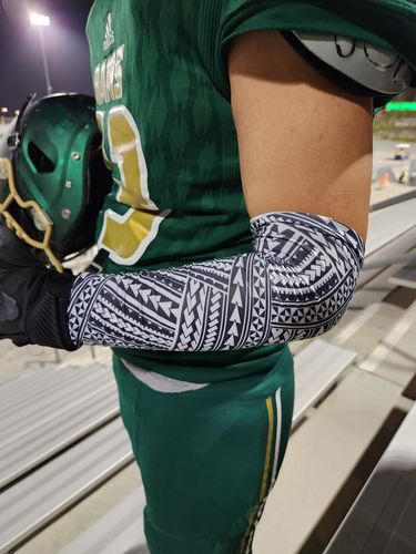 Customer photo review of Polynesian Arm Sleeve 43 (Set of Two)