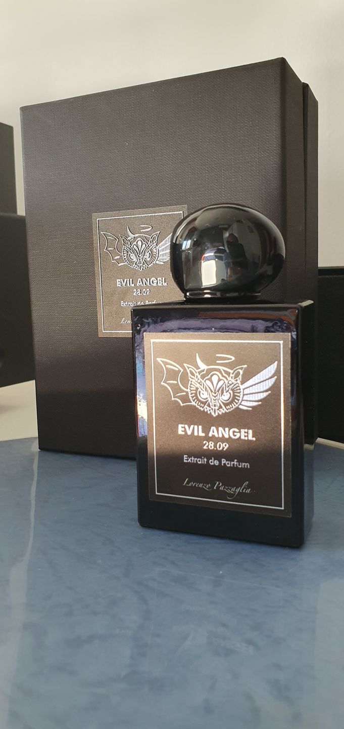 Customer photo review of LORENZO PAZZAGLIA - EVIL ANGEL 28.09