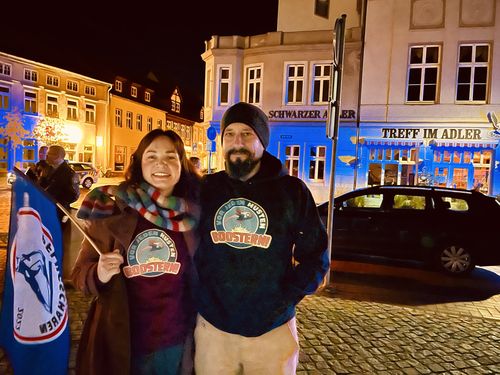 Customer photo review of SPASSKULTUR SWEATER MÄDELS • VOR JEDEM HUSTEN BOOSTERN