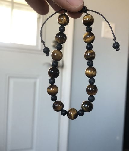 Customer photo review of 15.25" 8mm Natural yellow tiger eye stone round beads