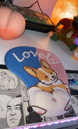Customer photo review of Squishy Mouse Pad with Wrist Support