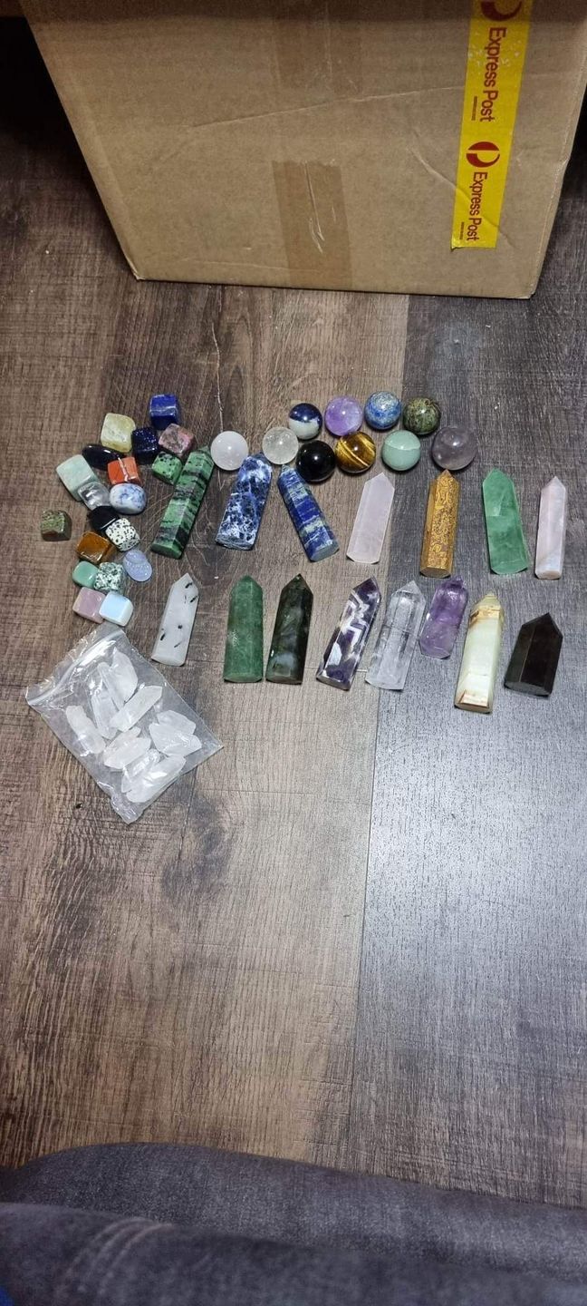 Customer photo review of 56 Crystals Super Pack - 15 Wands, 10 Spheres, 19 Tumbled & 12 Shards