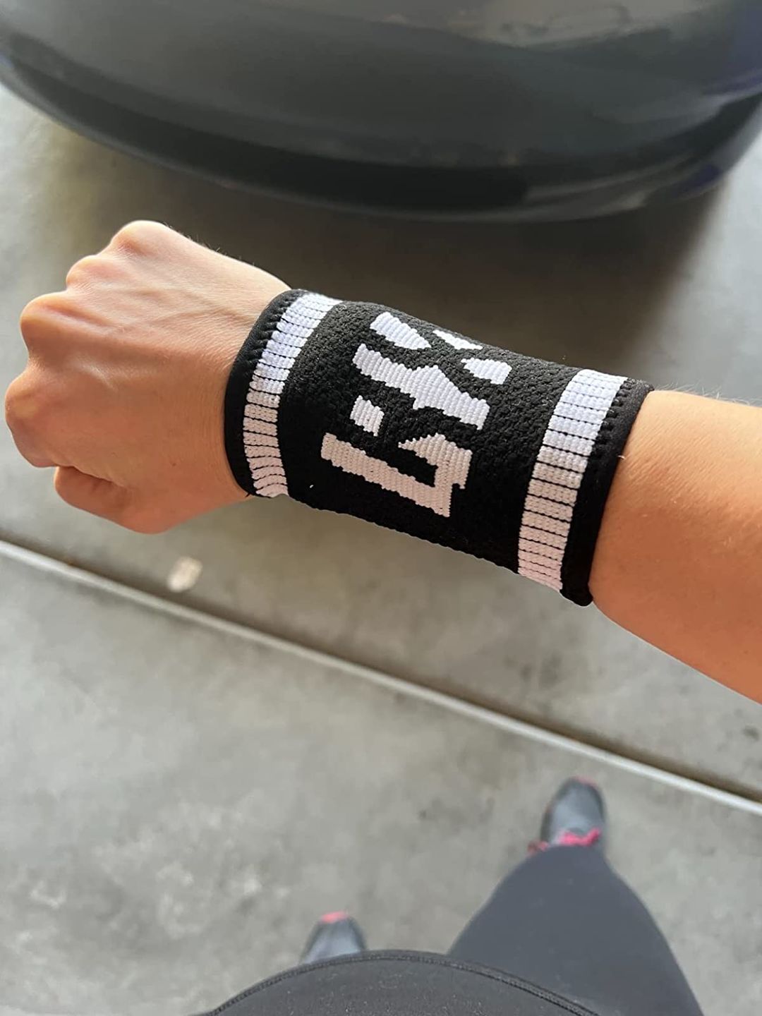 Customer photo review of LYFT-RX Wrist Sweatbands - 4PACK (Black/White)