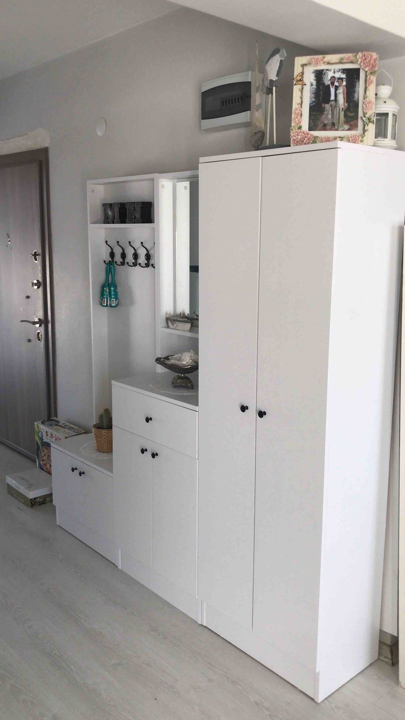 Customer photo review of Rani P6 Modern Çekmeceli Aynalı Raflı Portmanto Ayakkabılık Vestiyer Beyaz M2
