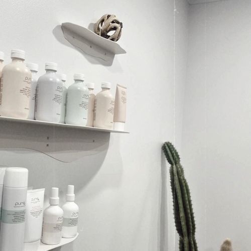 Customer photo review of FOLD Wavy Shelf 350