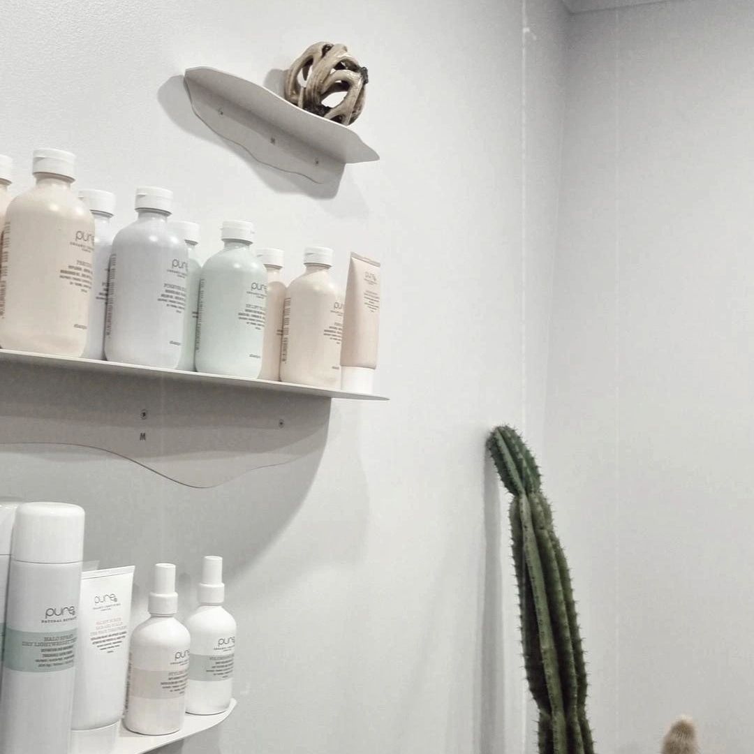 Customer photo review of FOLD Wavy Shelf 350