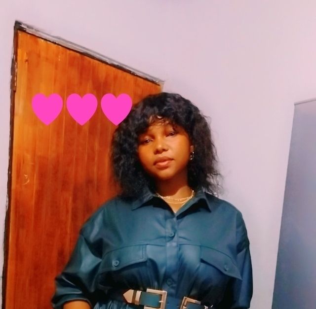 Customer photo review of Brandy Water Wave Fringe 10"