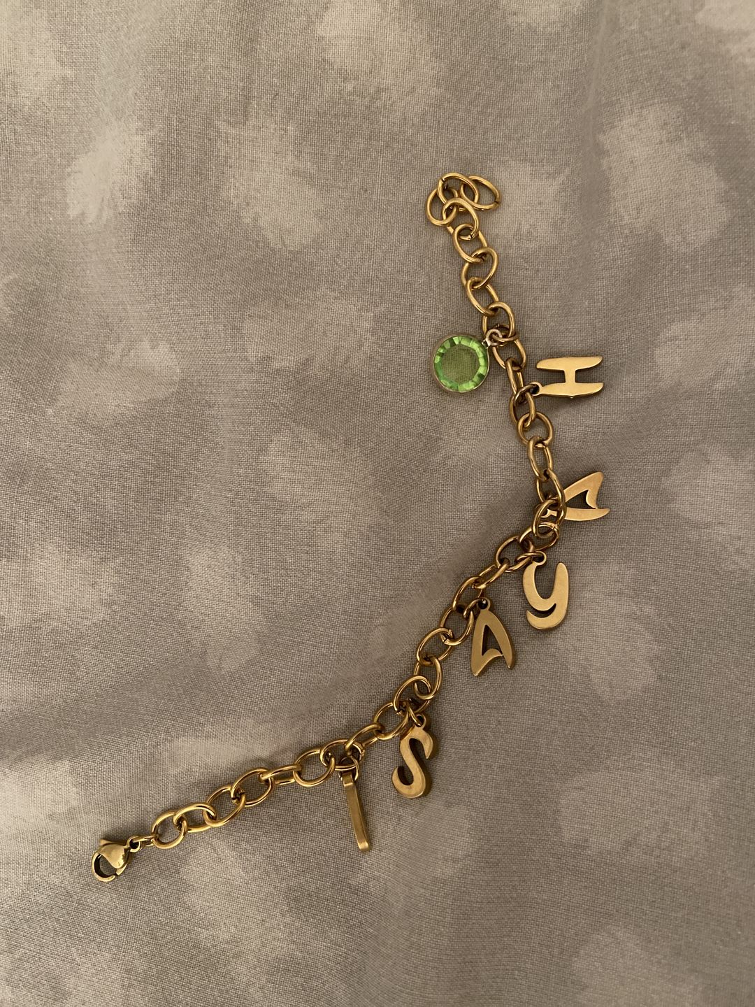 Customer photo review of Bracelet Lettres Pendentifs