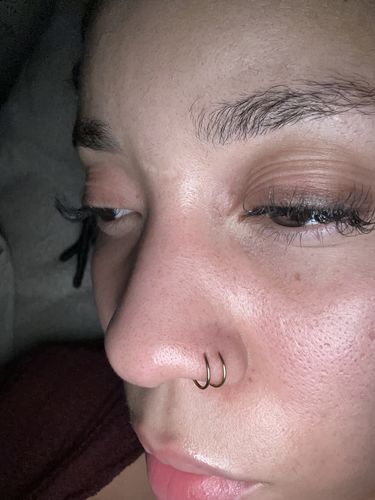 Customer photo review of Le double piercing