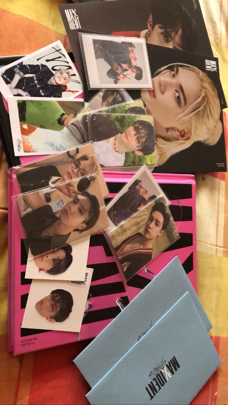 Customer photo review of STRAY KIDS - 7TH MINI ALBUM MAXIDENT STANDARD EDITION