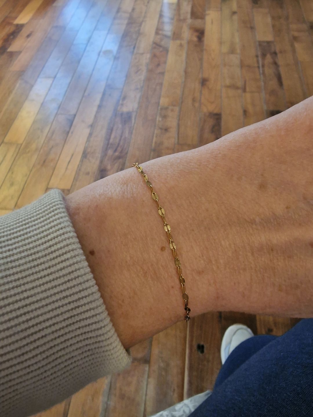 Customer photo review of Single Dainty Bracelet