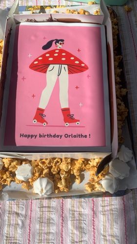 Customer photo review of Wafer Paper Personalised Edible Image