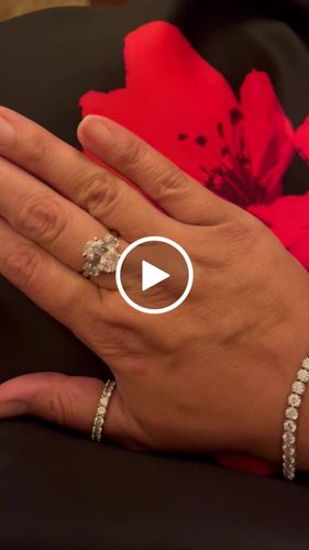 Customer video review of 3-Stone 5.5ct Oval CZ Ring in Sterling Silver