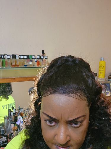 Customer photo review of Balayage Honey Blonde Highlights 13x4 Lace Front Wig Deep Wave Virgin Human Hair Wigs