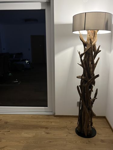 Customer photo review of Stehlampe Teakholz BLUMA  | Höhe 180 cm | inkl. Lampenschirm