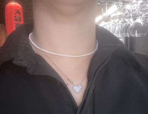Customer photo review of Cara Mini Pearl Choker