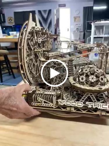 Customer photo review of Space Junk Robot (Mechanical)