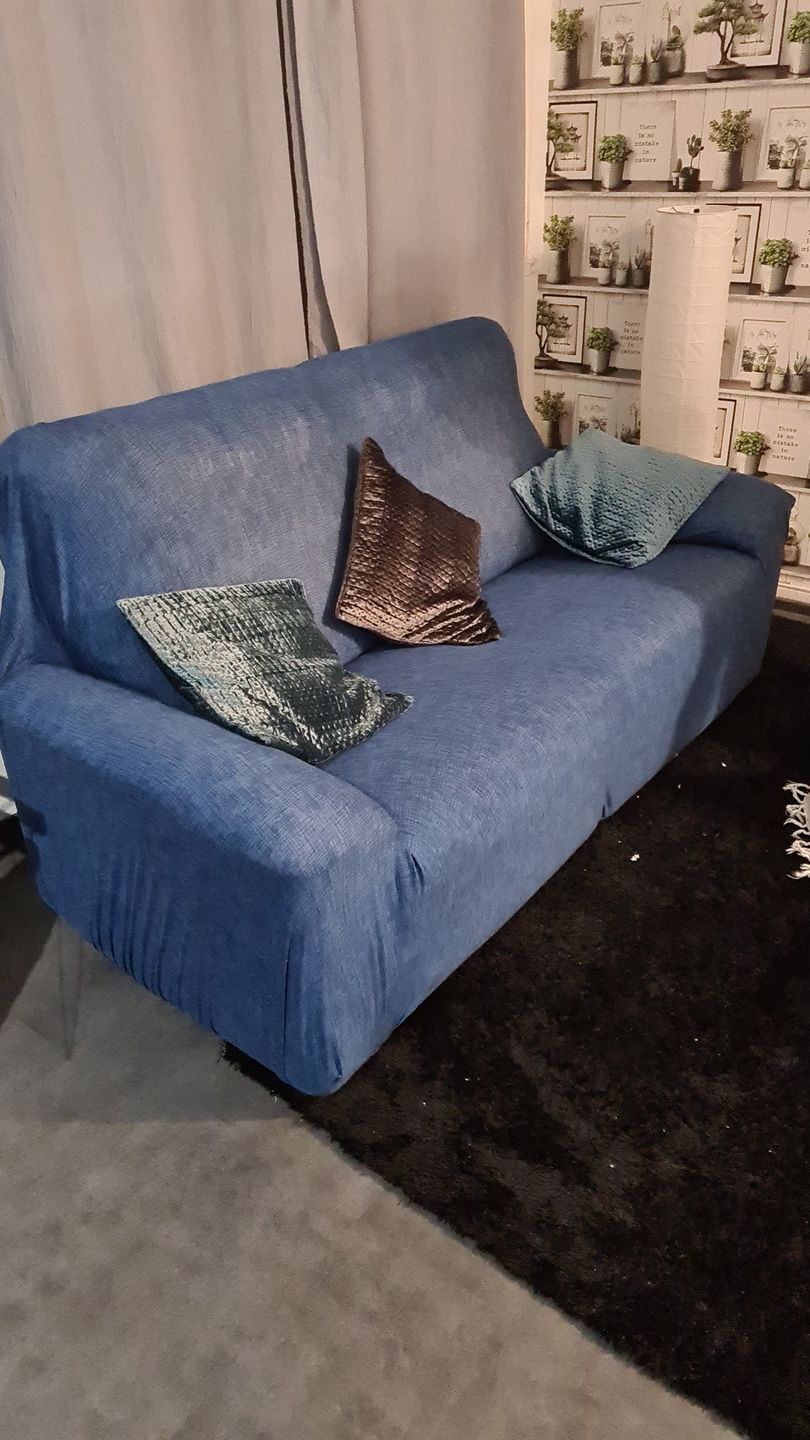 Customer photo review of Bleu - Housses Extensibles de Fauteuil et Canapé