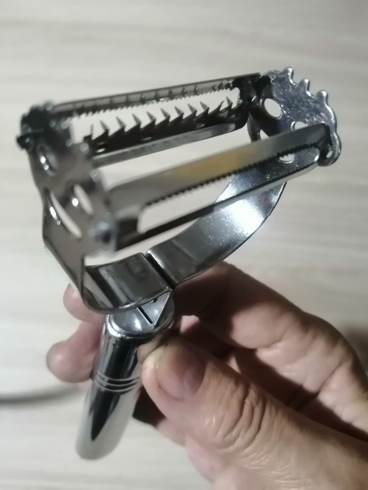Customer photo review of Éplucheur de légumes Cutter®