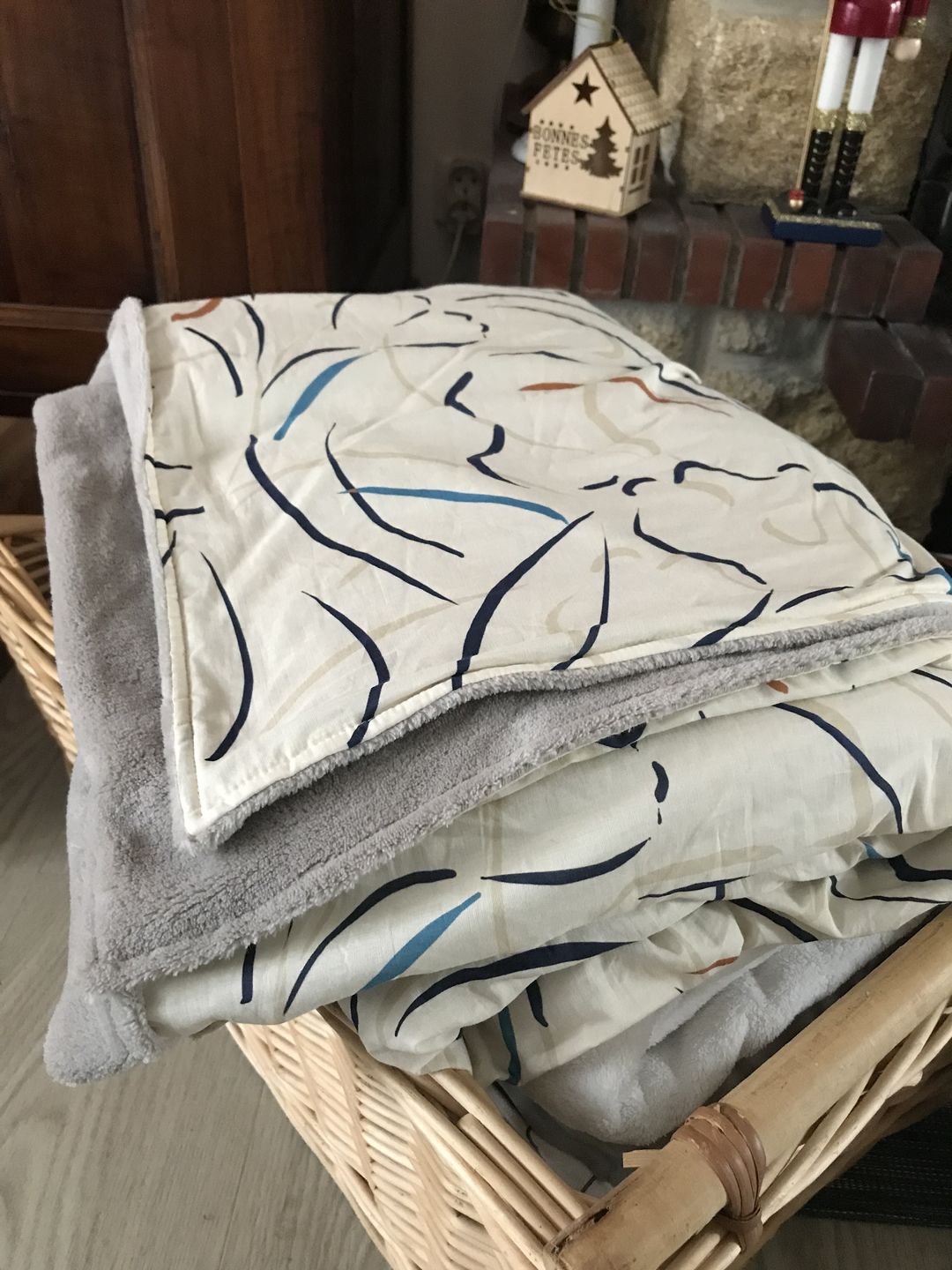Customer photo review of Le plaid Homère voile de coton coup de pinceau/ficelle