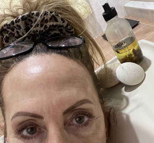 Customer photo review of Pryshan Vitamin C Serum + Face stone Great skin naturally